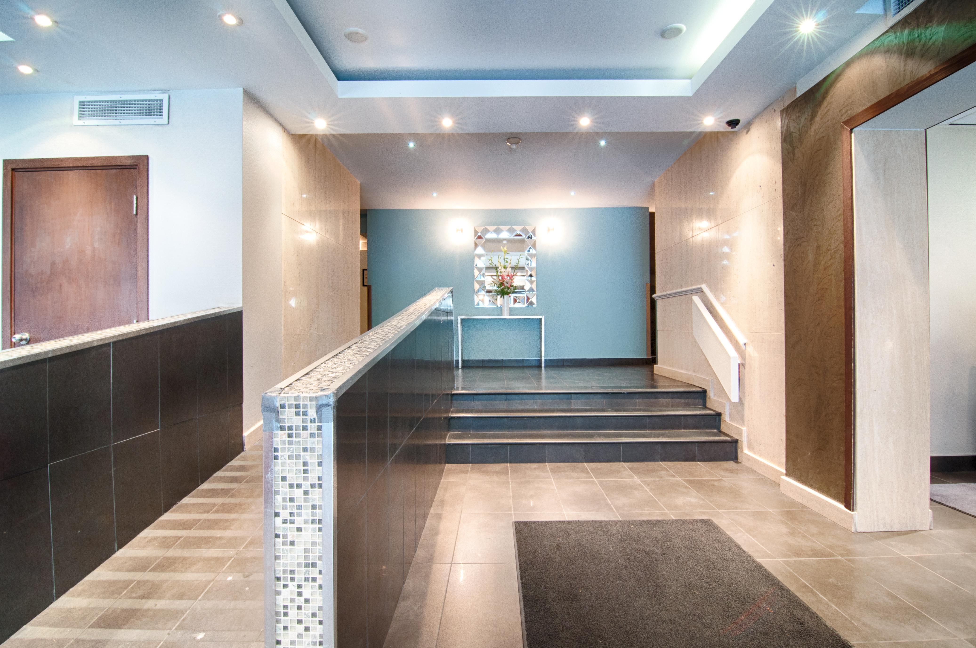 La Tour Belvedѐre Hotel - Montreal — Fotos 3